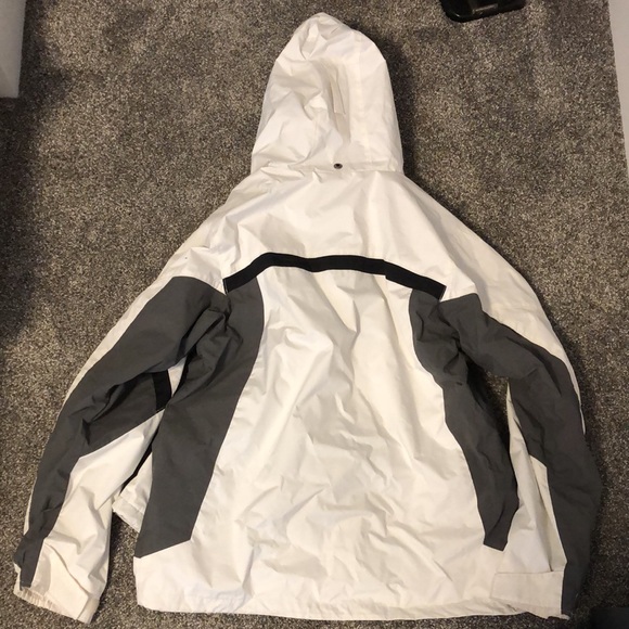 Columbia waterproof shell jacket - Picture 2 of 8